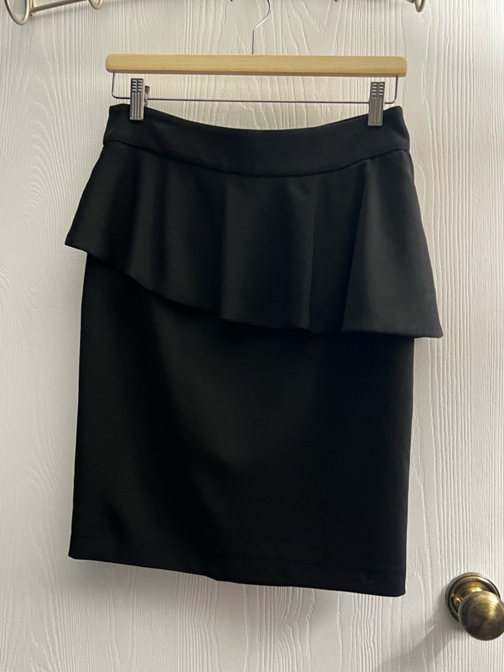 Zara black peplum pencil skirt - Size M